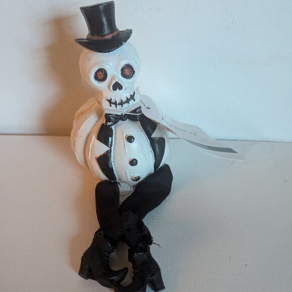 NWT Skeleton Shelf Sitter Halloween B/W Top Hat Pumpkin Goth Michaels Home Decor - Picture 1 of 13